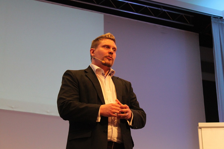 Mitä Keith Cunningham opetti liiketoiminnan aloittamisesta ja bisneksen tekemisestä?